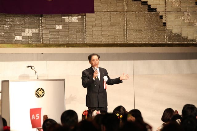 講演　山根一真氏
