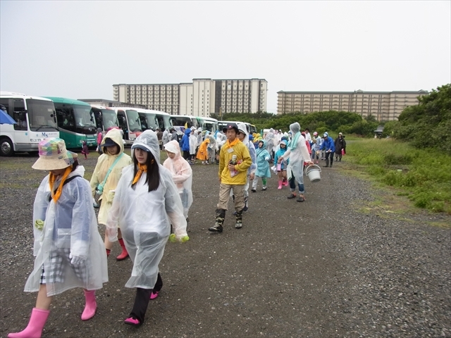 10分ほど歩いてひがたへ向かいます