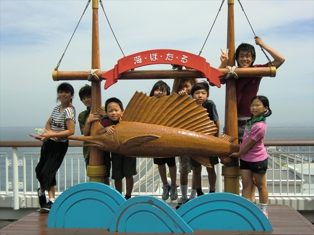 途中の海ほたるで記念撮影!!