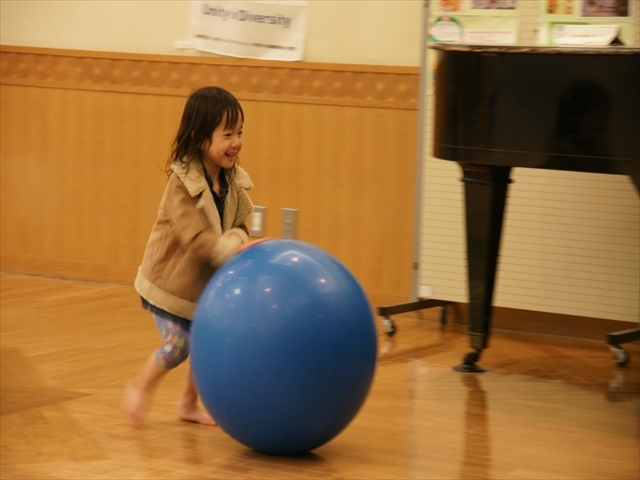 みんな楽しく転がしていました