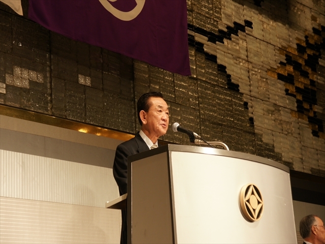 戸張孝次郎区議会議長