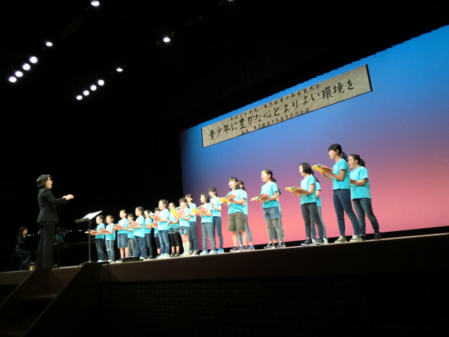 民謡「ふるさと」をベースにした素敵なコーラス