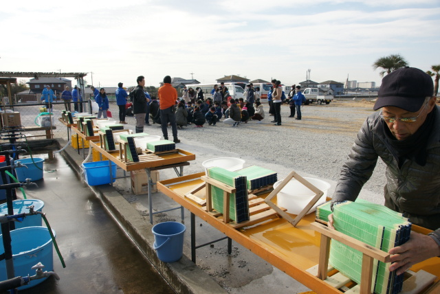 同時に8人で作業が可能です