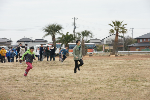 次の人にタッチする時に言葉を言います