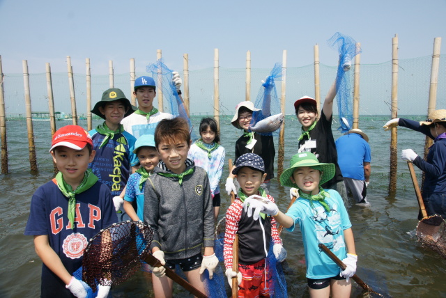 班ごとに「捕ったどぉ〜!!」記念撮影